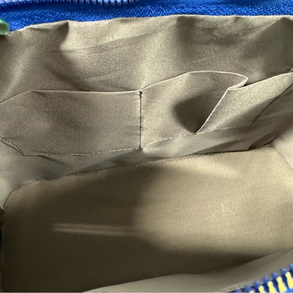 💙SALE QUILTED DOME SATCHEL WITH STRAP - Picture 11 of 11